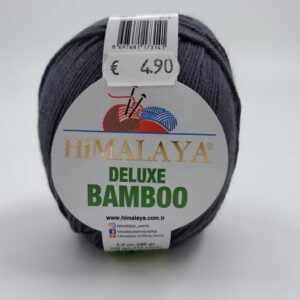 Kuvassa on Himalaya bambulanka. Sen tuotenimi on Deluxe bamboo. Lanka on väriltään tummanharmaa. Lanka on valmistettu bambusta.